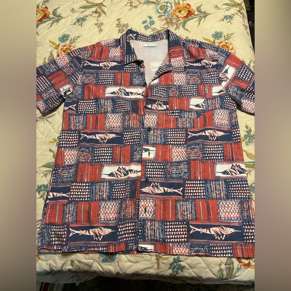 Men’s L Columbia PFG shirt